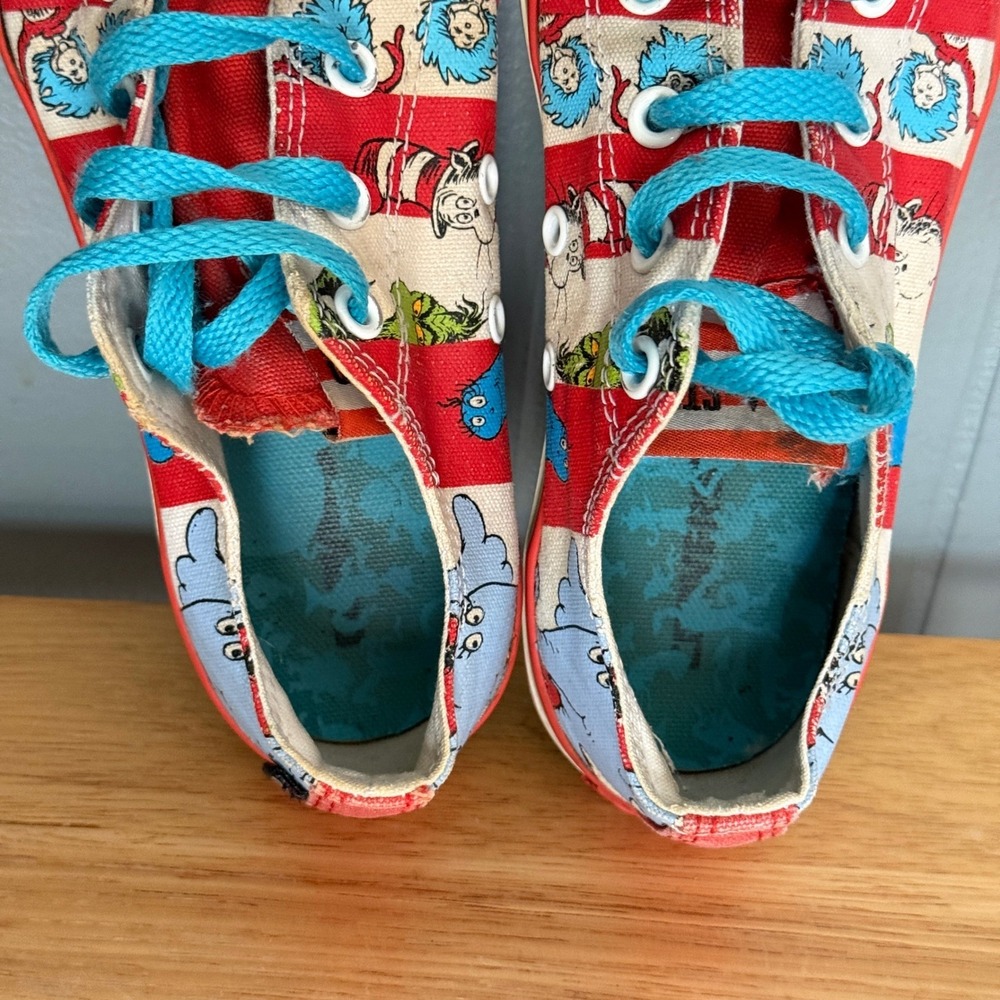 Converse Chuck Taylor All Star Dr Seuss Low Top Sneakers Womens 6 Kids 4 Rare - Picture 9 of 9